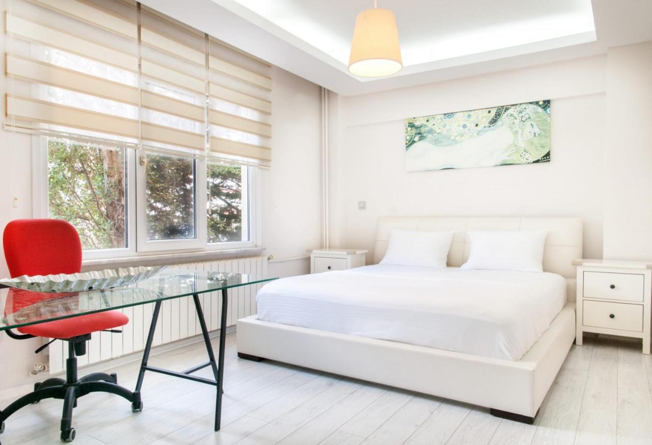 Central And Vibrant Flat With Balcony In Besiktas Istanbul Exterior foto